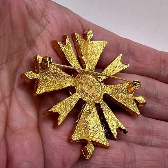 St JOHN Vintage Maltese CROSS Crest BROOCH Pin Red Enamel Faux Pearl Cab Jewelry - Picture 6 of 7